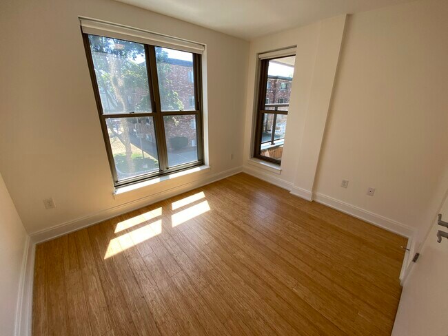 Photo - 74 Ashford St Unit 201