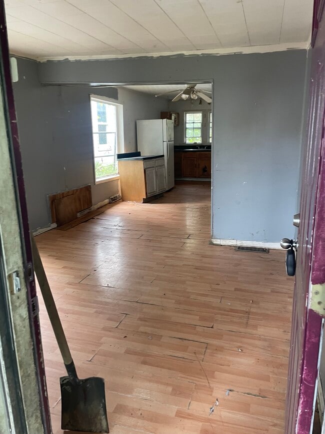 Photo - 605 East Ave