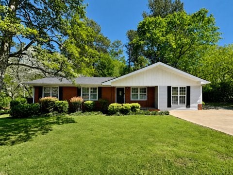Building Photo - 4556 Wesley Dr