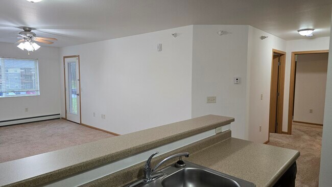 River Hills Apartments