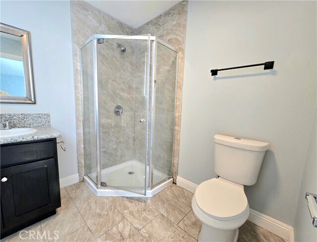 Photo - 715 W 58th St