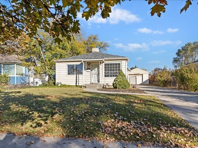 Photo - 1150 Simondi Ave