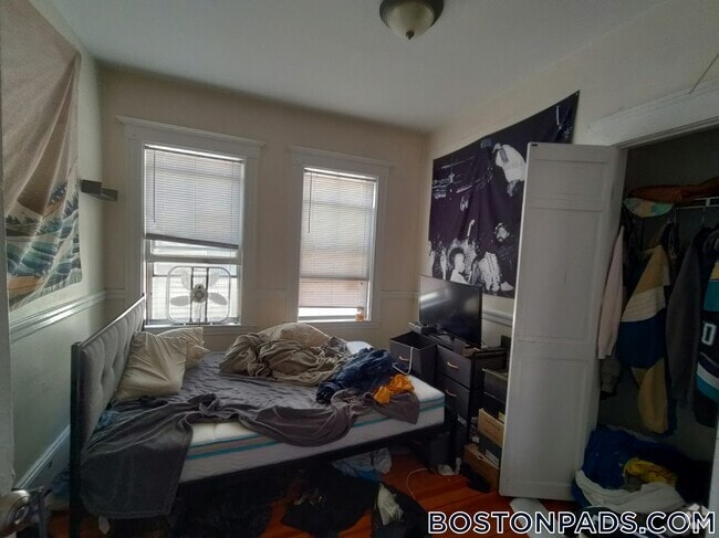 Building Photo - 119 Lexington St Rental