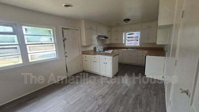 Photo - 3300 Fleetwood Dr