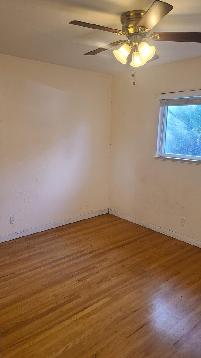 Photo - 5523 Mary Jo Way