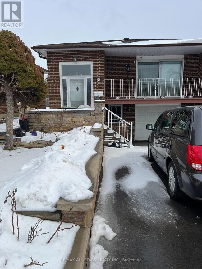 Photo - 65 Hildenboro Square