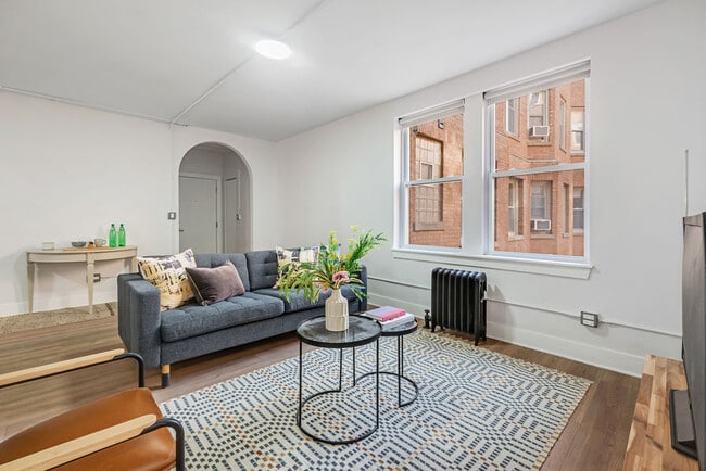 Photo - 1347 W Estes Ave
