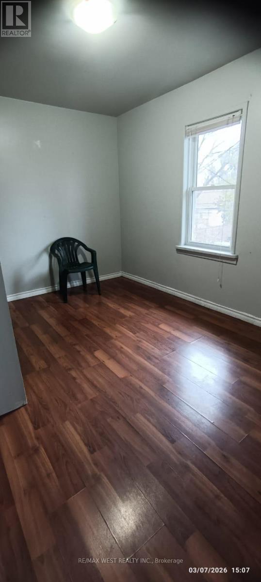 Photo - 1240 Niagara St