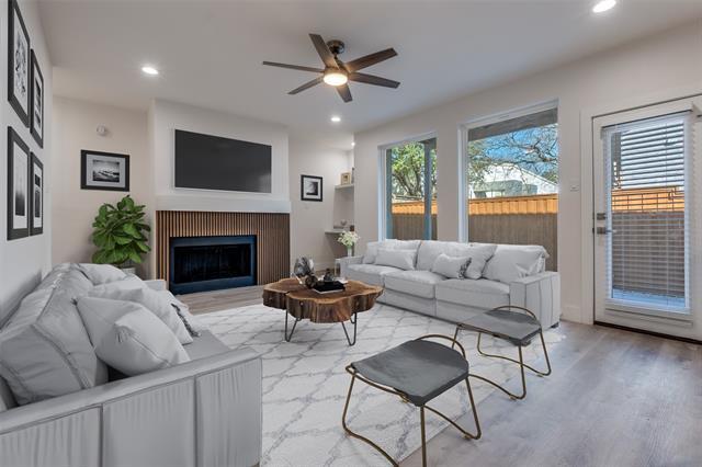 Photo - 5755 Phoenix Dr Unidad A