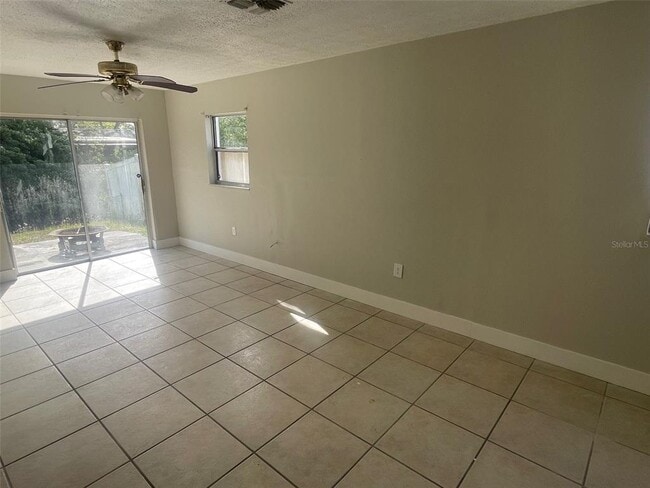 7322 Janczlik Dr