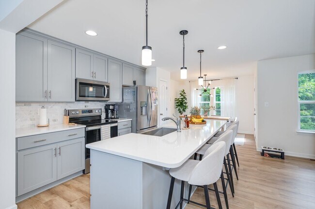 Photo - 64 Tate Manor Dr