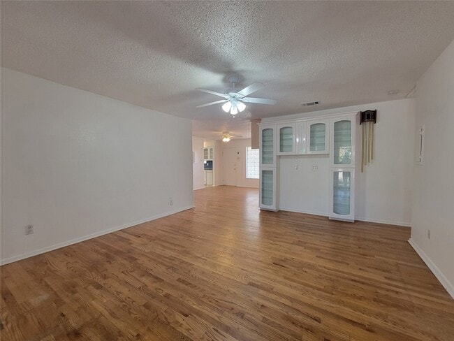 Photo - 3820 Modlin St