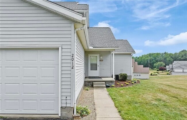 Photo - 2012 Rolling Meadows Ln