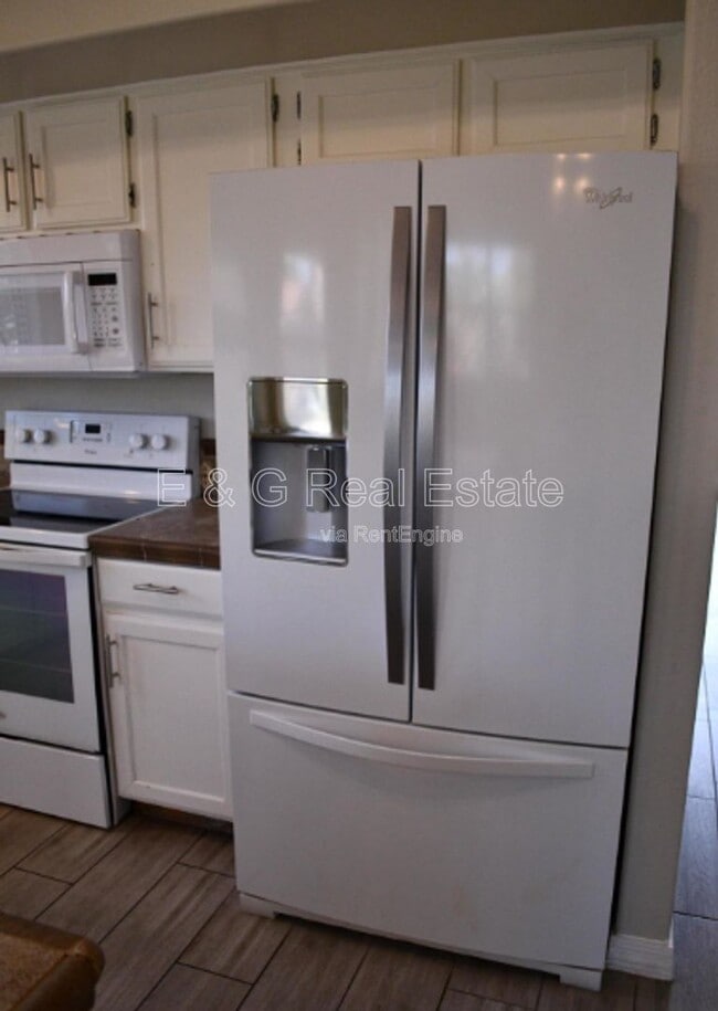 Photo - 1476 E Silver Creek Rd