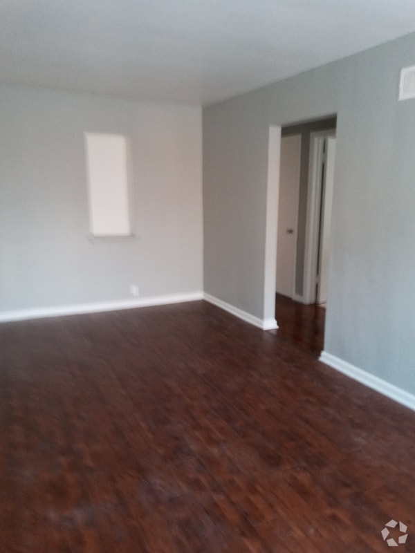 Building Photo - 2605 W Victory Ln Rental