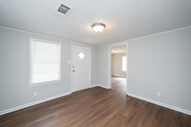 Photo - Renovated 2BR home- Move in Ready!