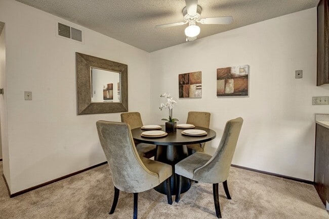 Photo - Canyon Ranch Apartments