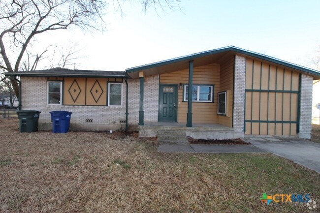 Building Photo - 2409 Meadow Ln Rental