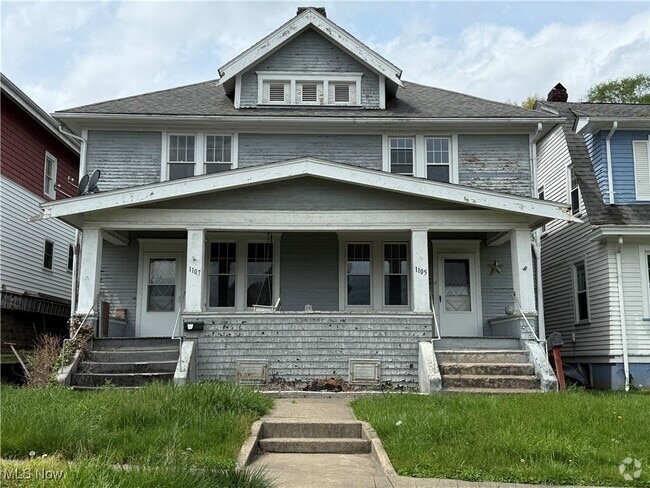 Building Photo - 1105 Virginia St Rental