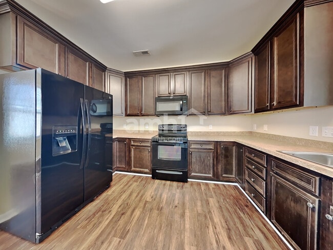 Photo - 7778 Discovery Rd