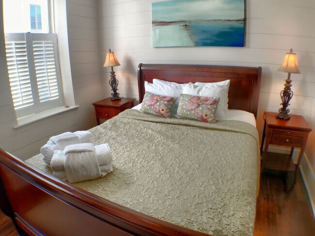 Photo - Fully Furnished, All Inclusive 1 Bedroom, 1 Bath Condo In the Heart of Downtown Charleston