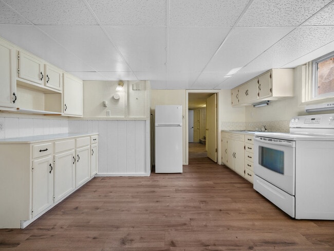 Photo - 319 S 6th St
