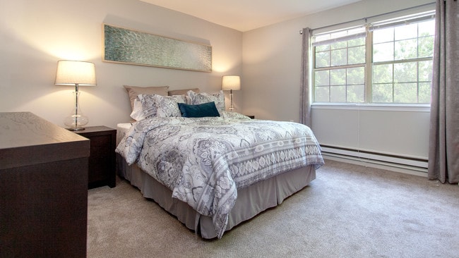 Photo - Waters Edge Apartments