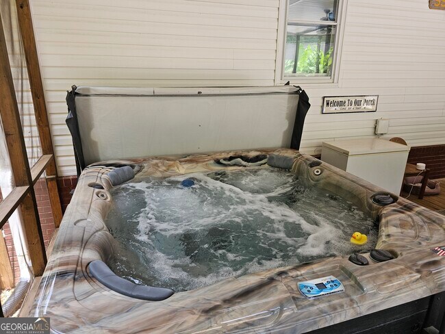 Photo - 15 Falcon Dr