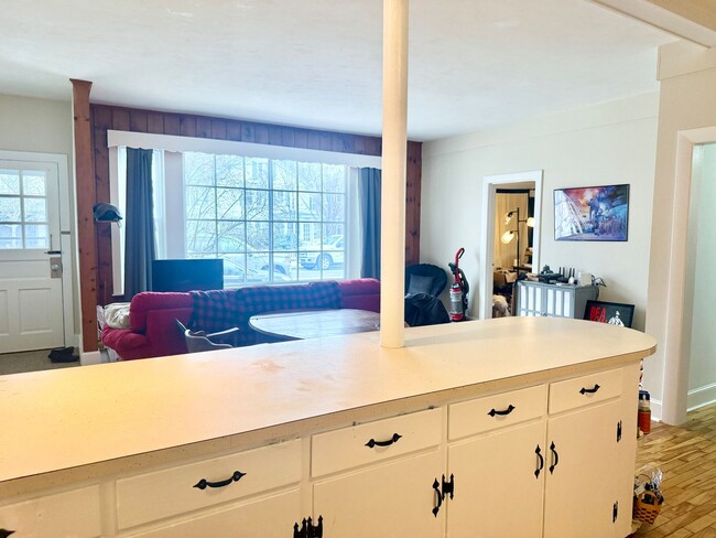 Photo - 366 Main St Unit 366 Main St #3