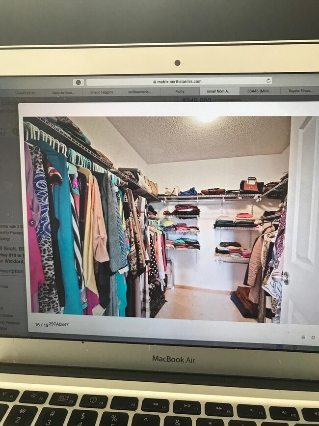 9610 Scott Cir N Townhome For Rent in Minneapolis, MN