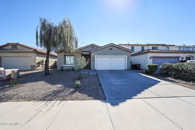 Photo - 45449 Alamendras St