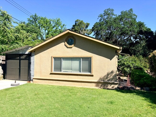 Photo - 5003 Whitney Ave