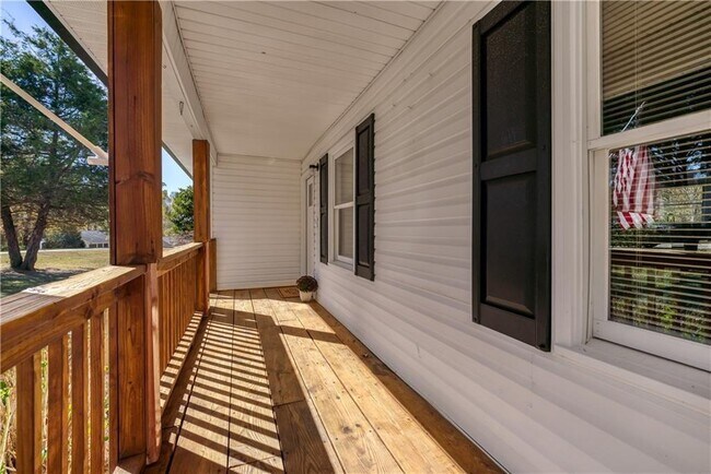 Photo - 130 Glory Ln