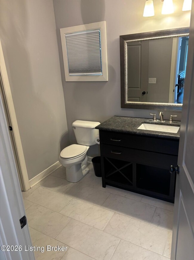 Photo - 8 E Maidens Alley