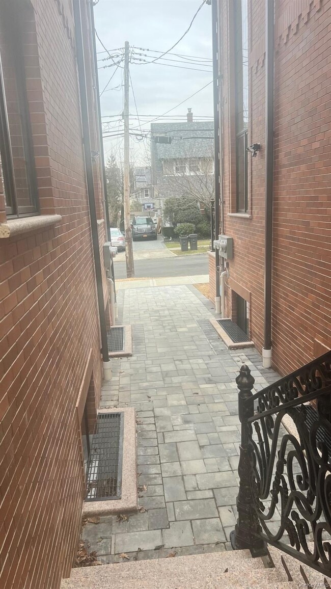 Photo - 35-20 215th Pl