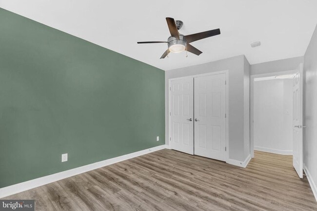 Photo - 1565A N Van Dorn St