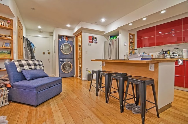 Photo - 23 Saint Stephen St Rental