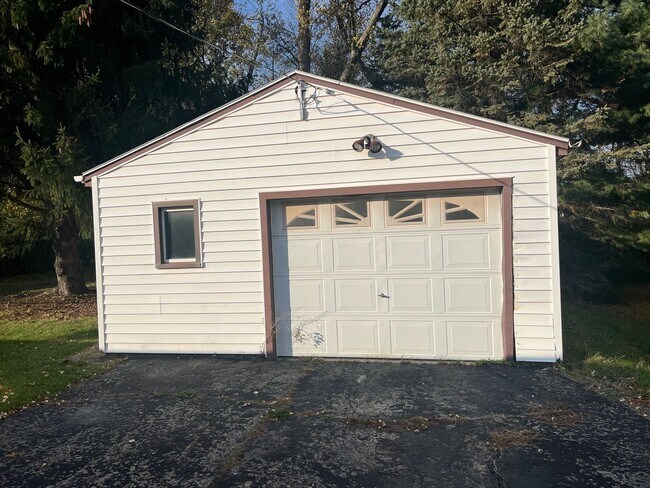 Photo - UPPER SOUTH 3 BED RANCH HOME