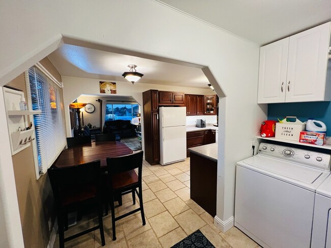 Photo - 2 Bed, 1 Bath Newly Renovated Rental