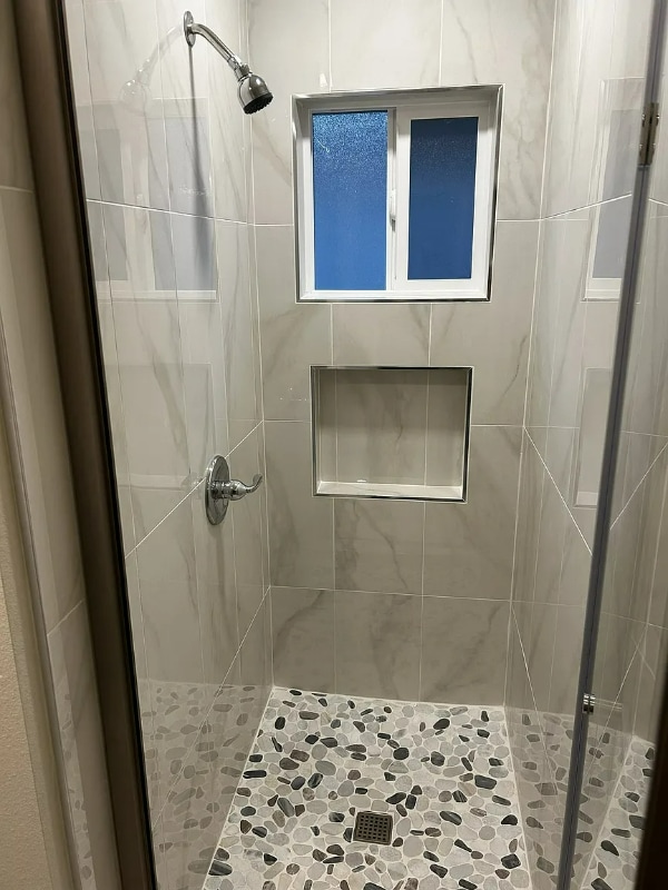 Photo - 223 W Gleason St