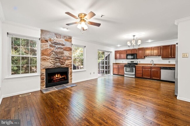 Photo - 1430 Redwood Ct