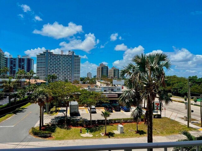 Photo - 3000 E Sunrise Blvd Unit 3G