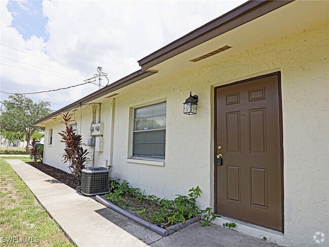 Building Photo - 14201 Old Olga Rd Rental