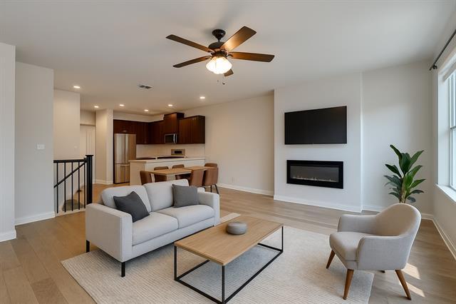 Building Photo - 7849 Bayside Dr