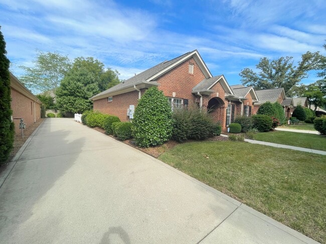 Photo - 28 Belmont Pl