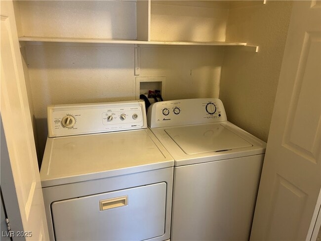 Photo - 1050 E Cactus Ave Unidad 1092