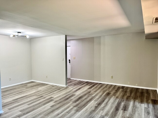 Photo - 1208 Schaub Dr