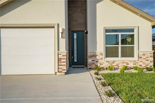 Photo - 16 Garman St