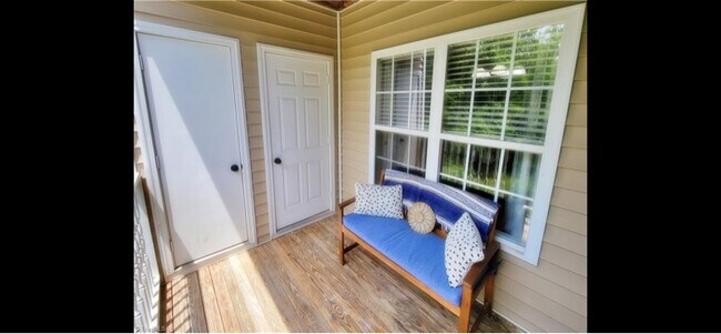 Photo - 533 Mill Pond Dr