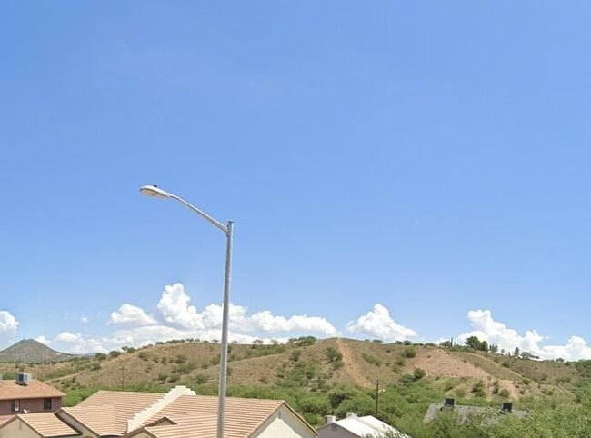 Building Photo - 2536 N Corinthian Garden Dr Unit 4 Rental